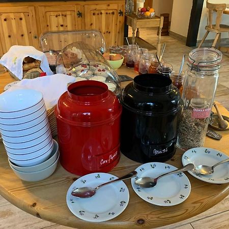 Hotel Restaurant Eden エヴォレーヌ エクステリア 写真
