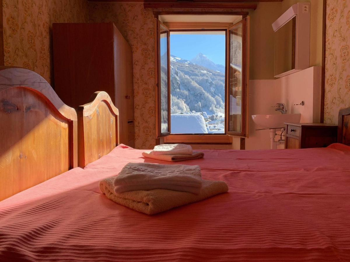 Hotel Restaurant Eden エヴォレーヌ エクステリア 写真